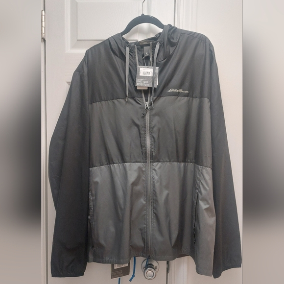 Eddie Bauer Two-Tone Black and Gray Joggers Suit. - Picture 1 of 7